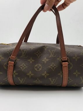 LOUIS VUITTON Monogram Papillon 26 Vintage, Auth.